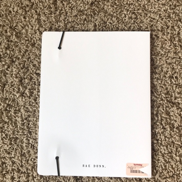 {{SOLD}} Rae Dunn NWT 2021 Planner - Picture 6 of 6